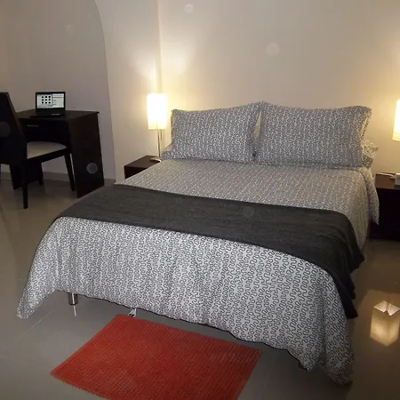 Hotel Golden House-3
